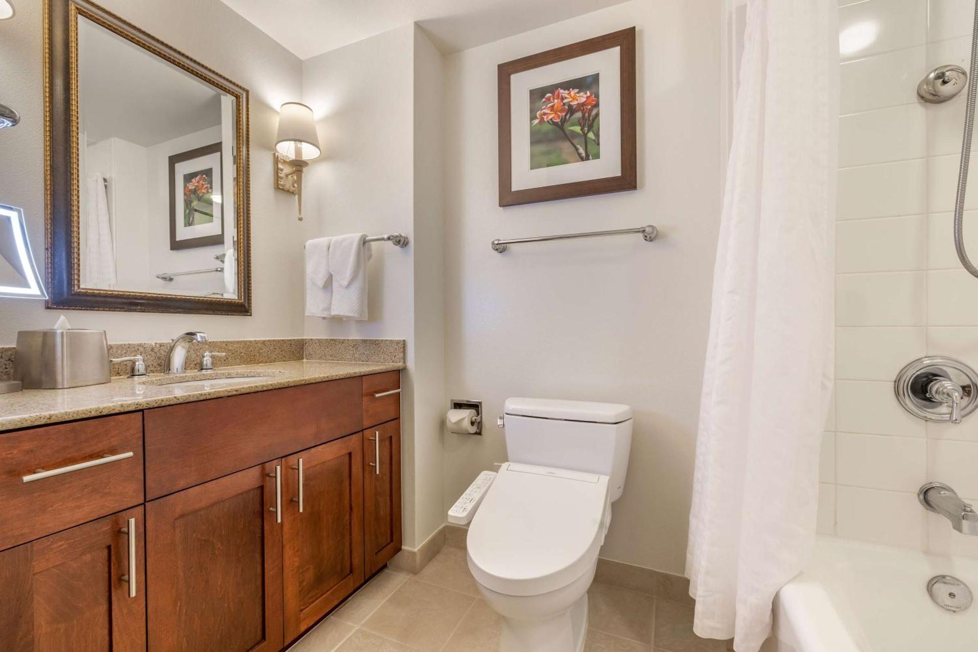 Resort Hilton Grand Vacations Club At Hilton Hawaiian Village 3*
